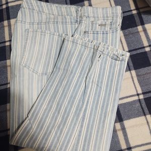 Women's Nine west capris